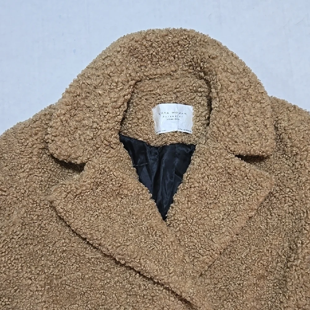 Zara Women's Tan Double-Breasted Teddy Coat Size M-L - Picture 3 of 13